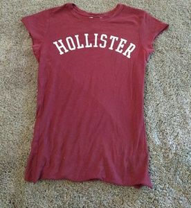Maroon Hollister shirt